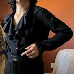 Vintage black ruffle v neck long sleeve blouse Medium